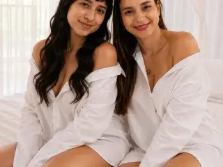 Streamate Free Live Porn of SarayANDsara