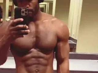 Streamate Free Porn Cam of MrBrownChoc