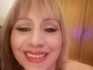 Streamate Live Sex of KLOEpiel