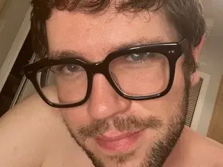 Streamate Live Sex of Hole4Yoos