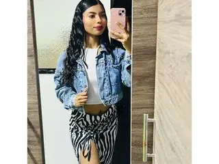Streamate Live Porn of lau_cal