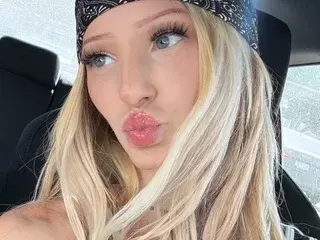 Streamate Free Porn Cam of theselenarainx