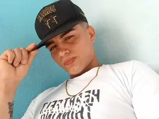 Streamate Free Porn Cam of juanga_briel