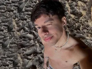 Streamate Private Sex Chat of TroyHunter