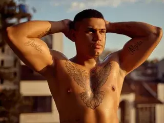 Streamate Free Live Porn of AaronHunter