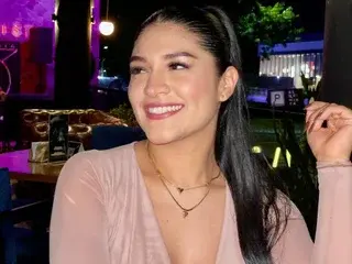 Streamate Sex Cam of AmelieCroftt