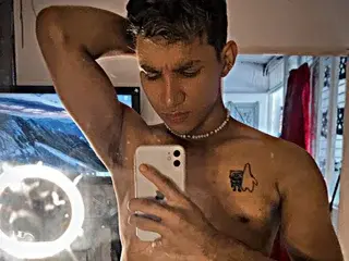 Streamate Nude Webcam of Anthony_voss27
