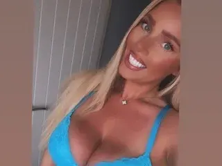 Streamate Live Porn of CandyKay25