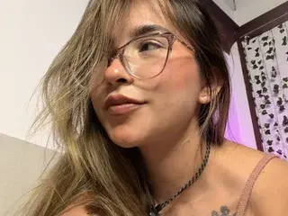 Streamate Sex Cam of AuraRosse