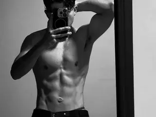 Streamate Private Sex Chat of NicolaiKarav