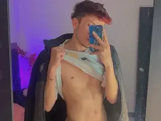 Streamate Free Porn Cam of demianbennet