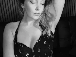 Streamate Free Porn Cam of DeepThroatDarling