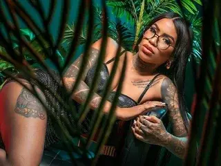Streamate Nude Webcam of deborah_tatto