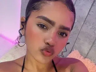 Streamate Free Live Porn of Andreinaevans