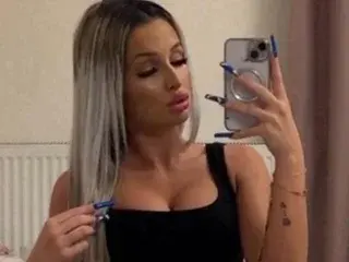 Streamate Live Porn of Arianaxox