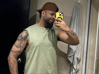 Streamate Nude Webcam of IM_Harris