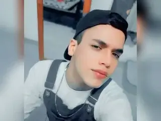 Streamate Sex Cam of Draven_sex