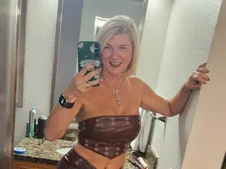 Streamate Best live sex cam show of Prettypetunia52