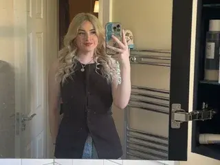Streamate Adult Webcam of BritishLexie