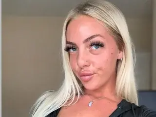 Streamate Free Live Porn of IvySoVine