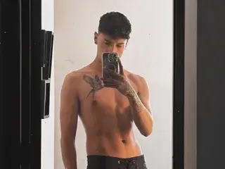 Streamate Adult Webcams of Gabriel_tw