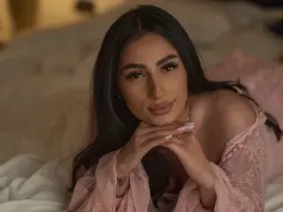 Streamate Watch Live Sex Cams of AvaLyynn