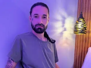 Streamate Live Sex Cam of Alex_80