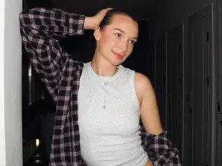 Streamate Free Live Porn of VeronicaIrresistible