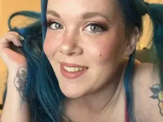 Streamate Free Live Porn of TemptingTiny