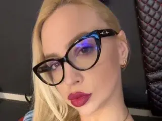 Streamate Live Sex of ollivia_smith