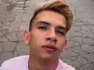 Streamate Adult Webcams of Ethan_os
