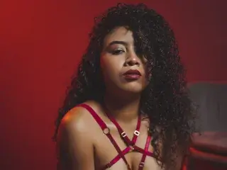 Streamate Live Sex Cam of Tharaa24