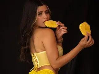 Streamate Nude Webcam of SheyylaSpooner