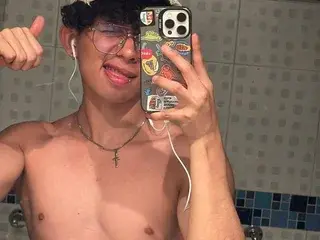 Streamate Adult Webcam of lyan_twink