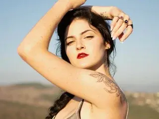 Streamate Adult Webcam of SierraSimone