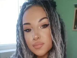 Streamate Live Sex Cam of sierra_quinn