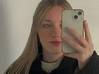 Streamate Watch Live Sex Cams of EvelynBlond