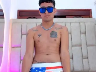 Streamate Live Sex Cam of Justinos