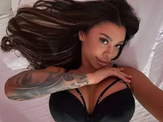 Streamate Free Porn Cam of Naty_Desiree