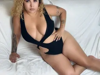 Streamate Nude Webcam of miasexxxydoll