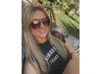 Streamate Live Porn of MustangSallyx