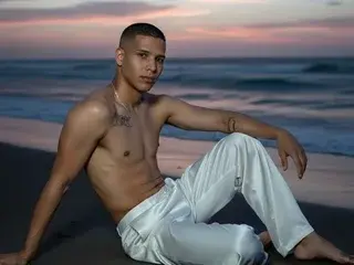 Streamate Adult Webcams of MASSIMO_YVE