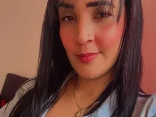 Streamate Sex Chat of MILAHOT23