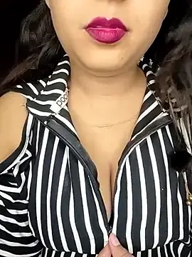 Stripchat Nude Webcam of Shanaya-Hotty