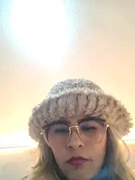 Stripchat Nude Webcam of Sharlott_3