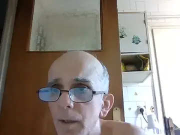 Stripchat Live Sex Cam of mariusica1@xh