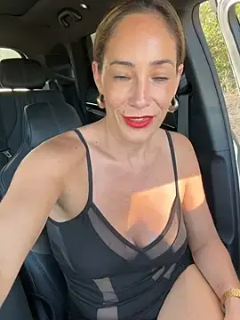 Stripchat Live Sex Cam of SweetAlegra_