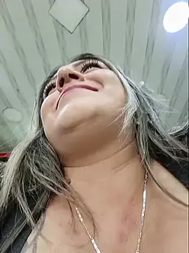 Stripchat Live Sex Cam of cataleyamyst