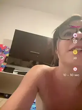 Stripchat Live Sex Cam of PetiteJess