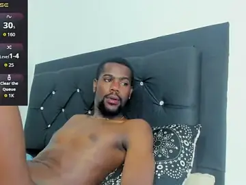 Stripchat Free Porn Cam of santi_brown